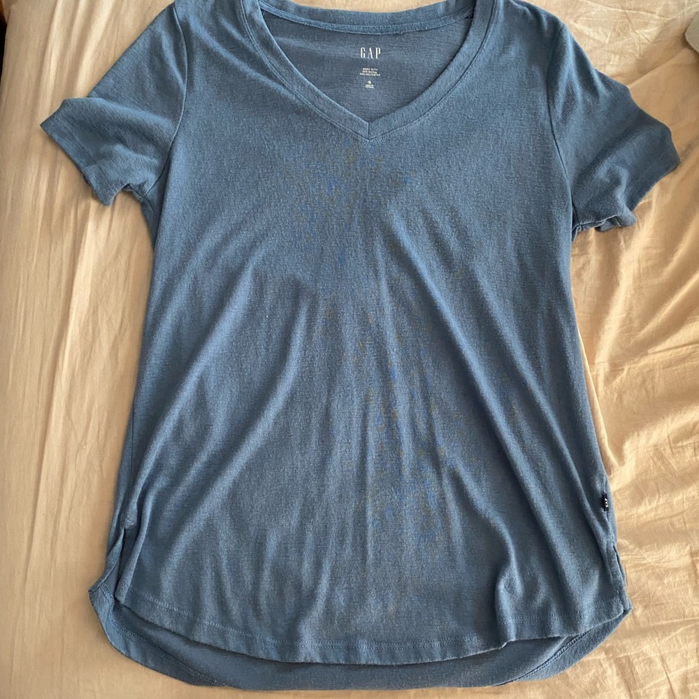GAP Women's V-Neck Blue Short Sleeve Tee